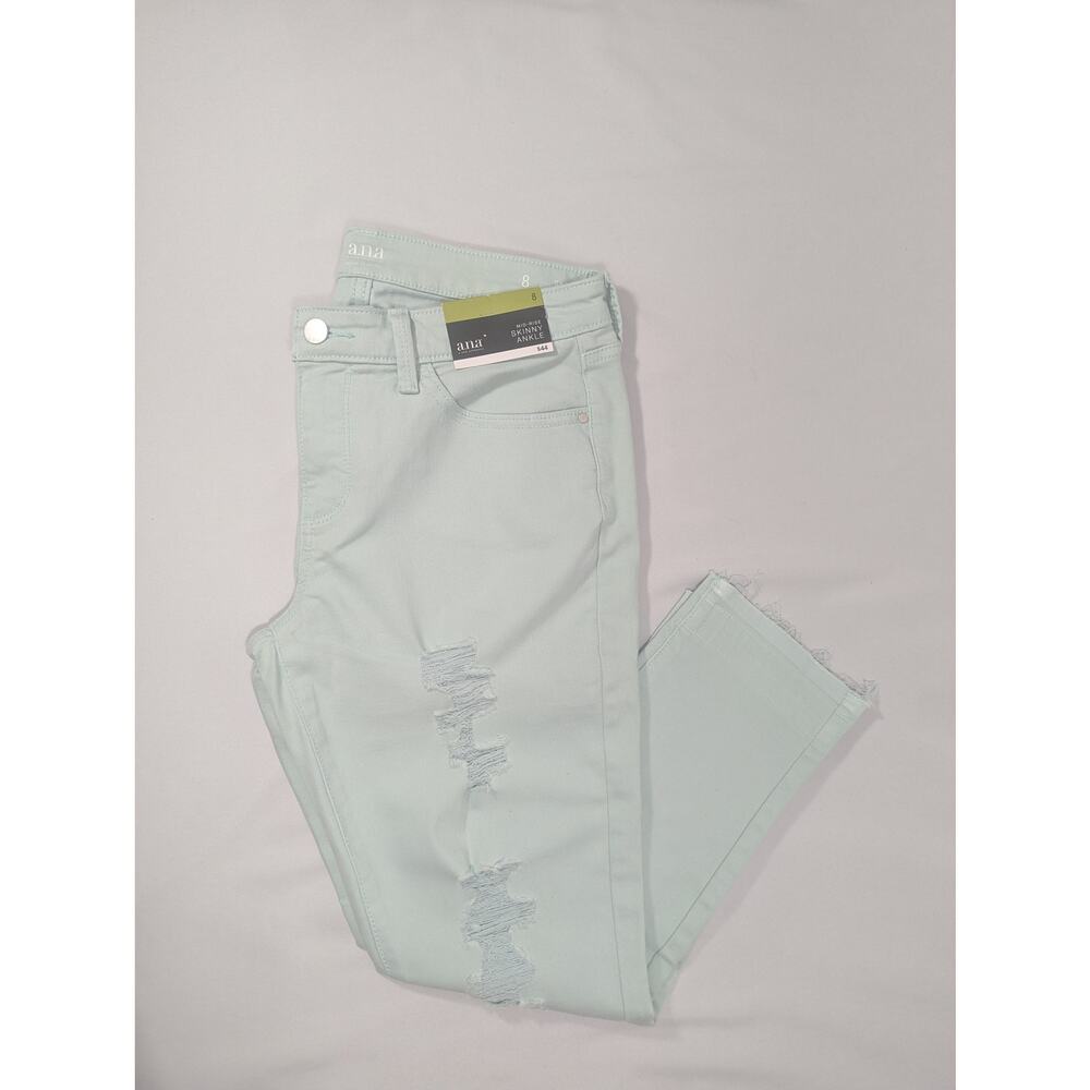 NWT a.n.a Women's Capri Jeans Seafoam Green Distressed Size 8